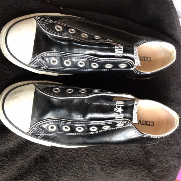 converse leather slip on